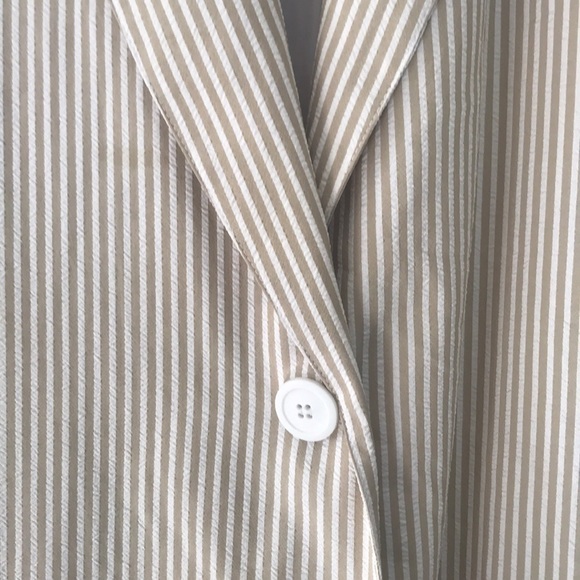 Seersucker Blazer - Picture 3 of 7